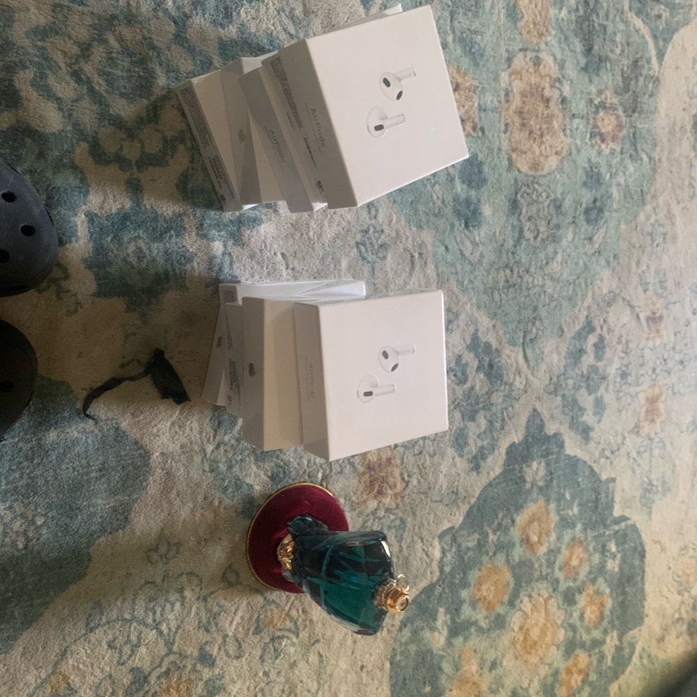 Apple AirPods Pro with Charging Case